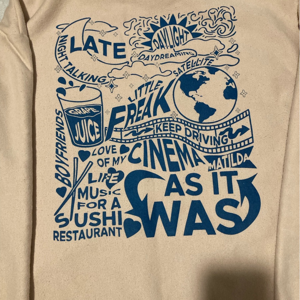 Harry’s House crewneck swearshirt